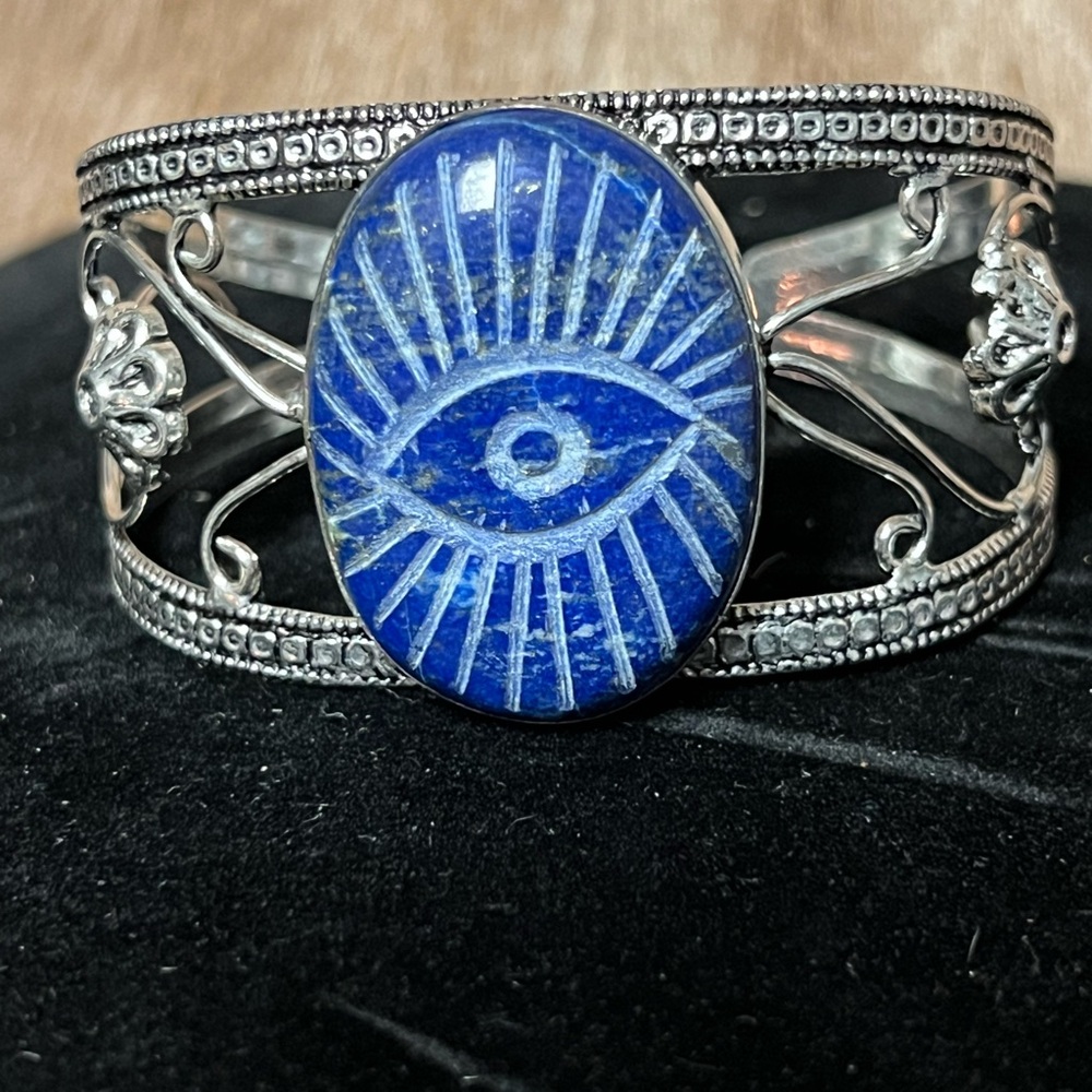 Beautiful 925 Silver lapis cuff